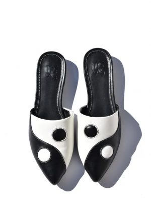 Balancing Act Mule - Black/White | 9Women/7Men
