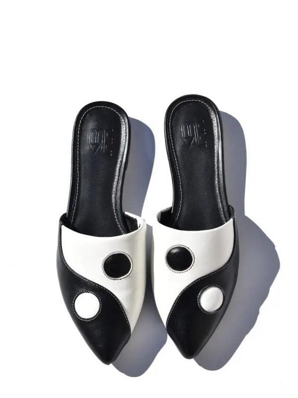 Balancing Act Mule - Black/White | 8